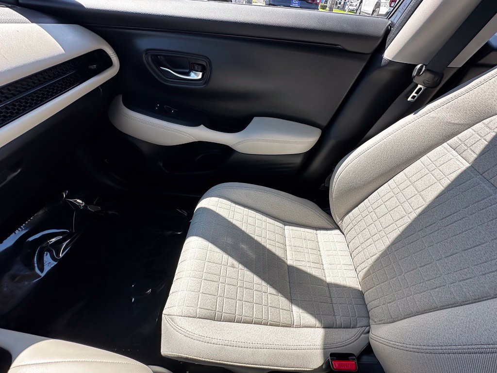 Certified 2024 Honda HR-V LX image 33