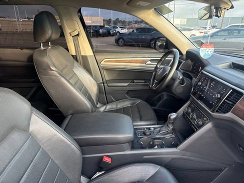 Used 2019 Volkswagen Atlas SEL Premium AWD/4WD image 28