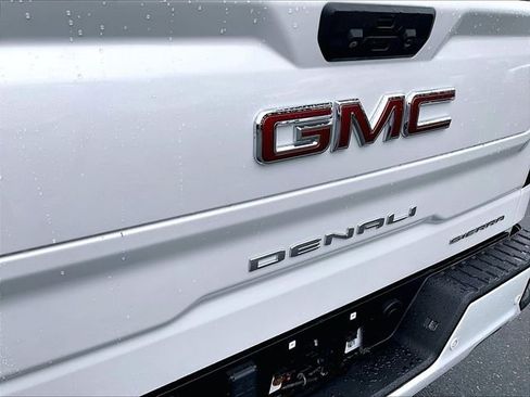 Used 2023 GMC Sierra 1500 Denali w/ Denali Reserve Package AWD/4WD image 8