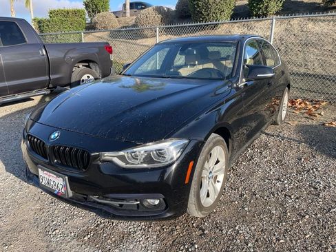 Used 2018 BMW 330i Sedan w/ Convenience Package RWD image 4