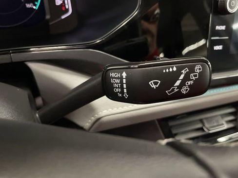 Certified 2023 Volkswagen Taos SEL AWD/4WD image 18
