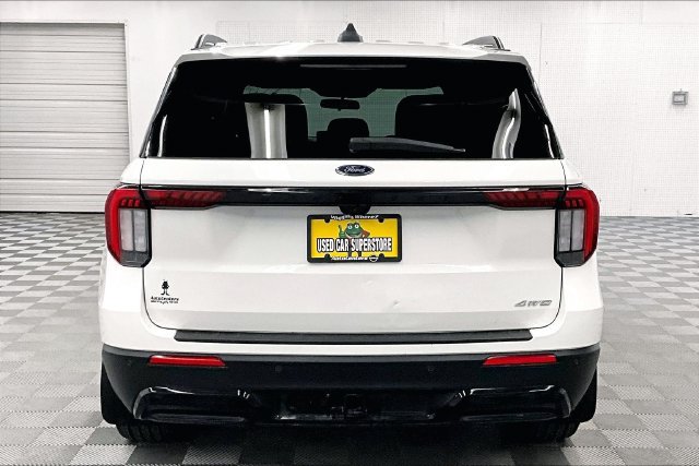 Used 2025 Ford Explorer ST-Line w/ ST-Line Street Pack AWD/4WD image 5