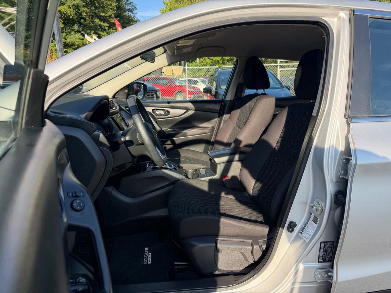 Used 2022 Nissan Rogue Sport S AWD/4WD image 10