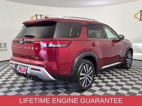 Used 2022 Nissan Pathfinder Platinum AWD/4WD image 4