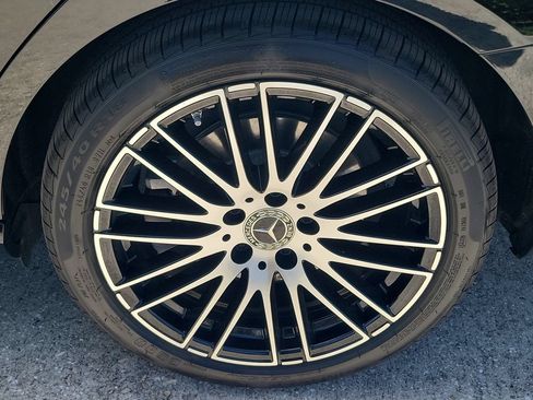 Used 2024 Mercedes-Benz C 300 Sedan image 8