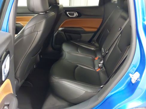 Used 2024 Jeep Compass Limited image 38