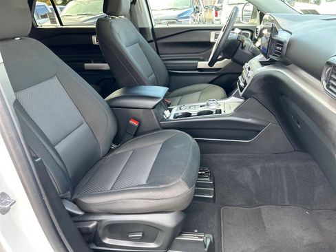 Used 2023 Ford Explorer XLT image 20
