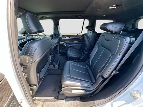 New 2026 Jeep Grand Cherokee L Limited RWD image 17