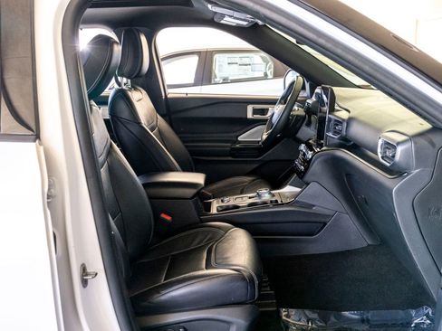 Used 2021 Ford Explorer ST w/ Equipment Group 401A image 23