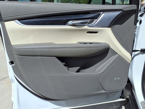 Certified 2023 Cadillac XT6 Premium Luxury image 22