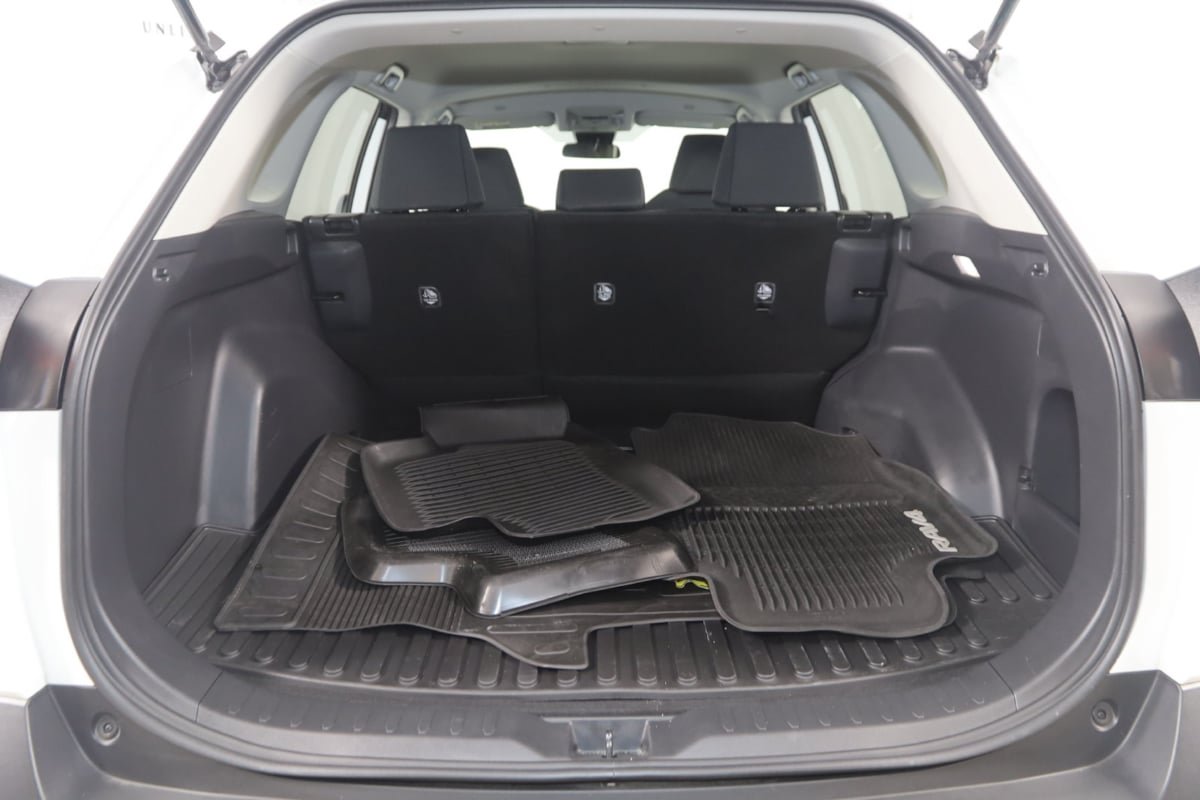 Used 2025 Toyota RAV4 LE AWD/4WD image 35