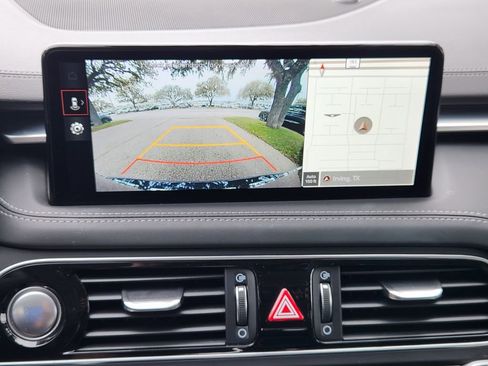 Used 2023 Genesis G70 2.0T image 17