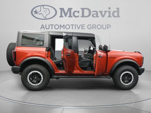 Used 2023 Ford Bronco Big Bend w/ Sasquatch Package AWD/4WD image 39