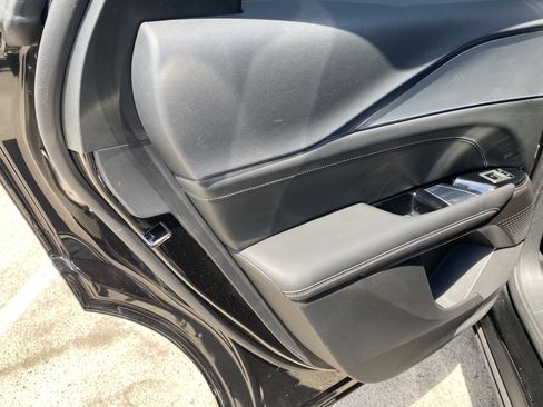 Used 2024 Cadillac Lyriq Tech RWD image 19