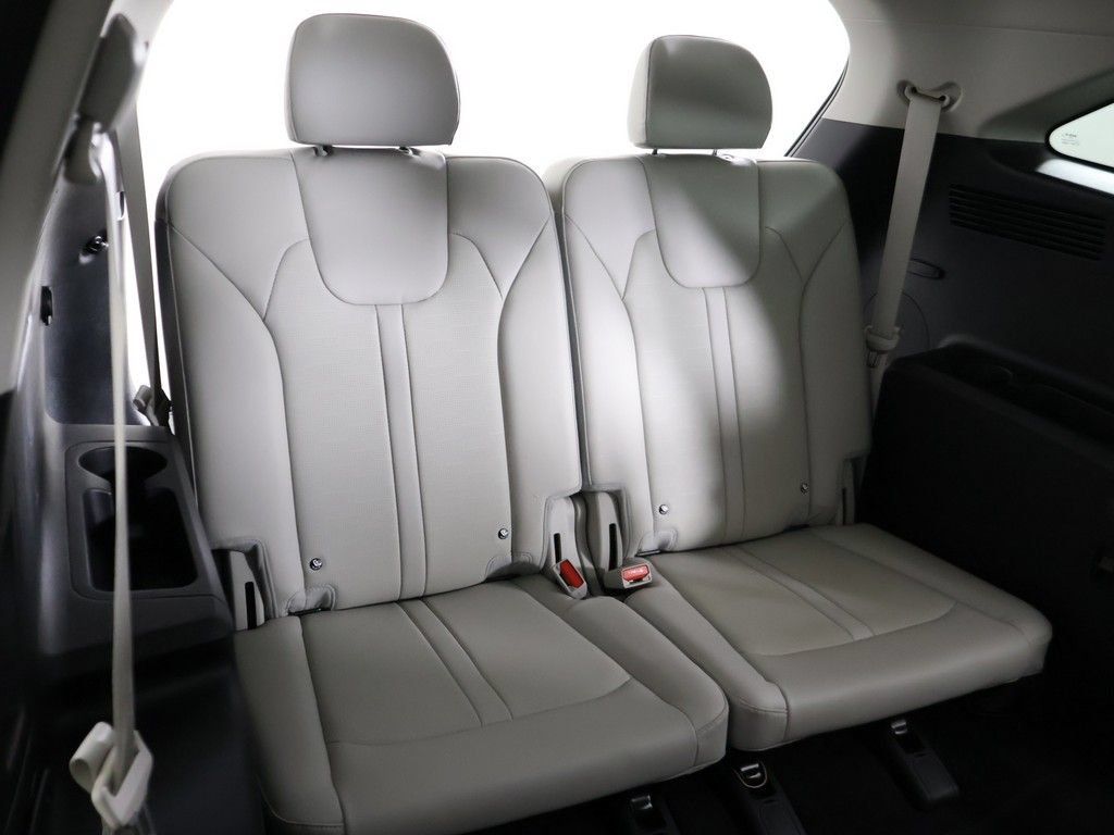 Certified 2026 Kia Sorento S FWD image 36