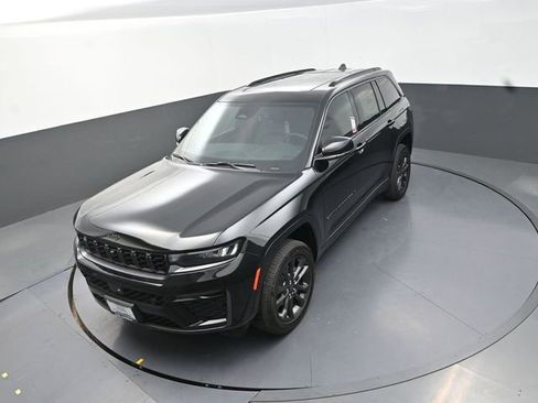 New 2026 Jeep Grand Cherokee Limited AWD/4WD image 13