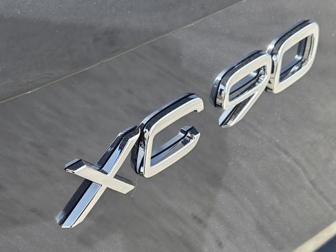 New 2026 Volvo XC90 B6 Ultra w/ Protection Package image 29