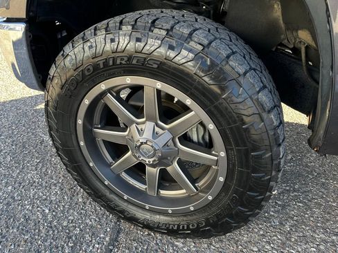 Used 2016 Toyota Tundra Limited image 9
