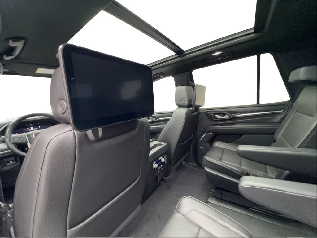 Used 2024 GMC Yukon Denali w/ Advanced Technology Package AWD/4WD image 26