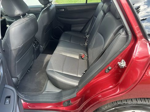 Used 2016 Subaru Outback 2.5i Limited AWD/4WD image 12