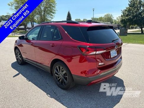 Used 2023 Chevrolet Equinox RS w/ LPO, Floor Liner Package FWD image 4
