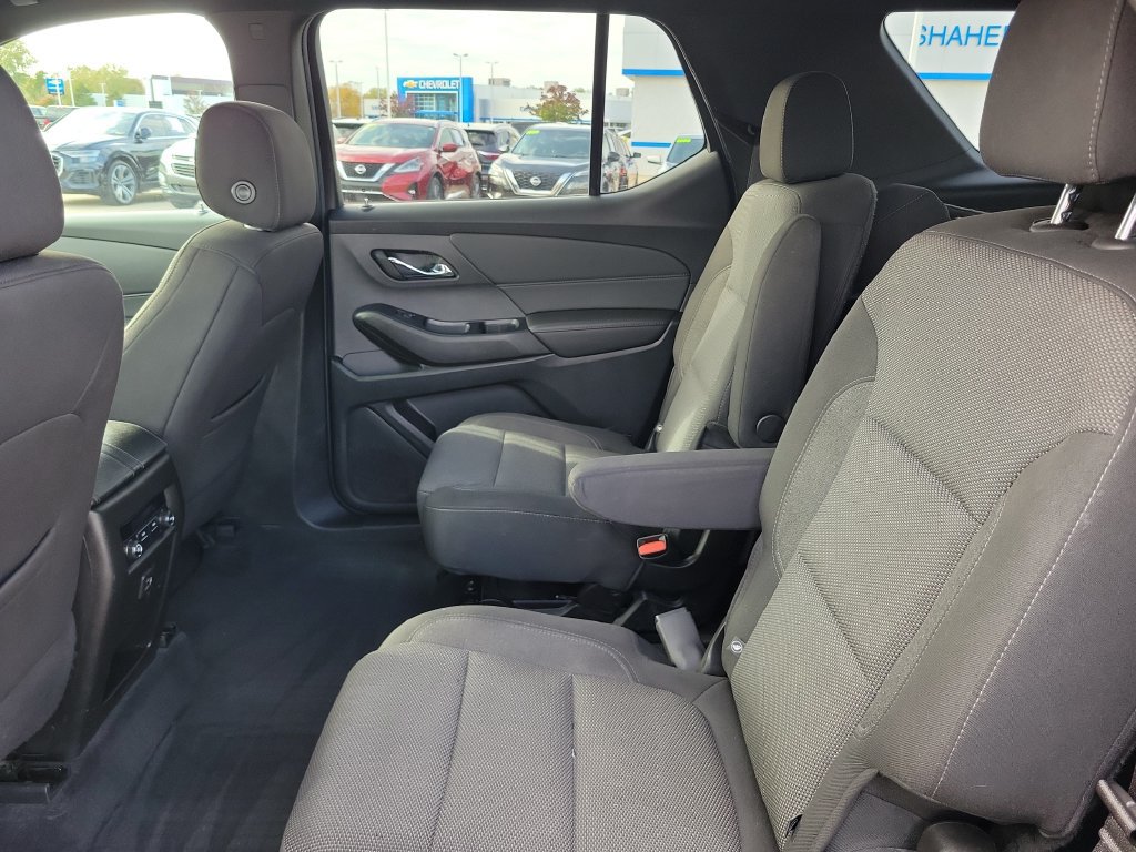 Used 2022 Chevrolet Traverse LT FWD image 29