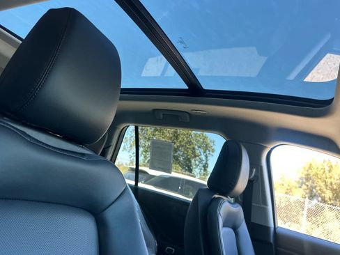 New 2026 Lincoln Aviator AWD image 17
