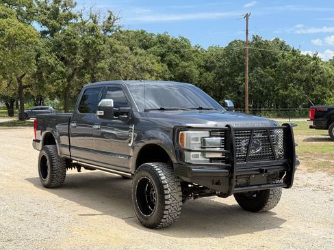 Used 2017 Ford F250 Platinum AWD/4WD image 1