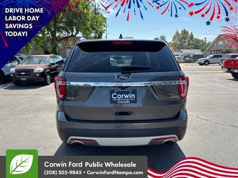 Used 2017 Ford Explorer XLT w/ Equipment Group 202A AWD/4WD image 6