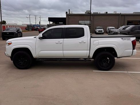 Used 2019 Toyota Tacoma SR w/ SR Convenience Package image 4