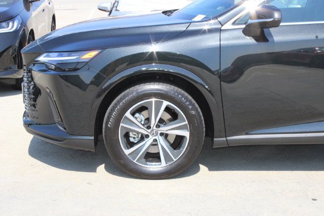 Certified 2025 Lexus RX 350 Premium w/ Accessory Package (Z1) FWD image 4