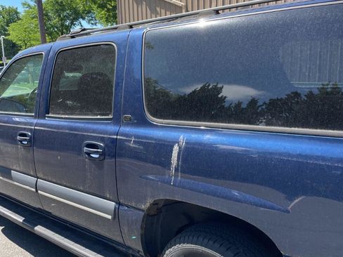 Used 2002 Chevrolet Suburban LT AWD/4WD image 10