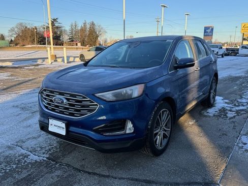 Certified 2022 Ford Edge Titanium w/ Class II Trailer Tow Package image 34
