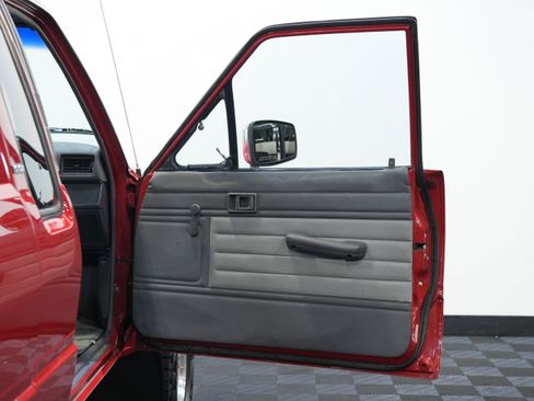 Used 1988 Toyota Pickup Deluxe image 22