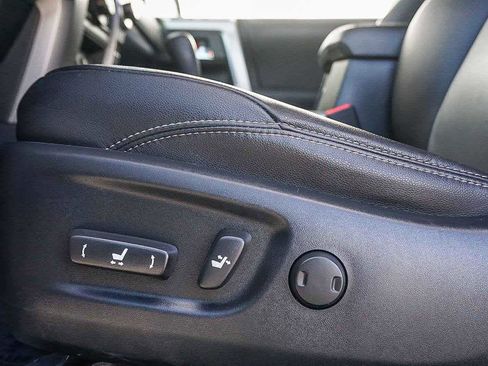 Used 2022 Toyota 4Runner SR5 Premium image 19