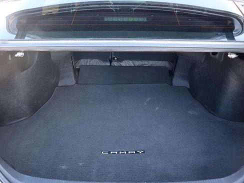 Used 2019 Toyota Camry SE w/ Carpet Mat Package image 39