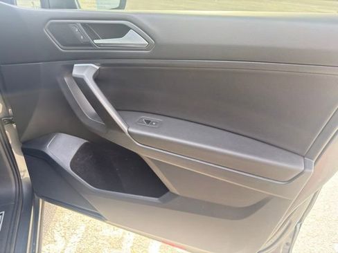 Used 2021 Volkswagen Tiguan SE R-Line image 26