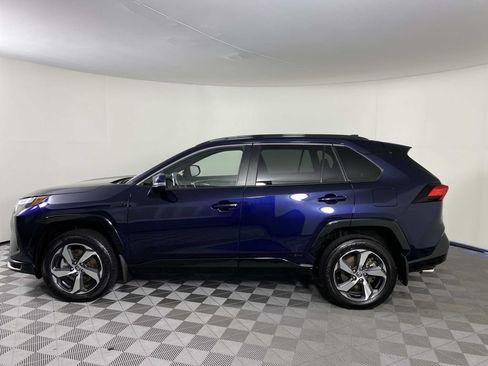 Used 2024 Toyota RAV4 SE AWD/4WD image 5