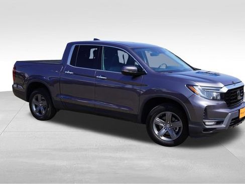 Used 2023 Honda Ridgeline RTL-E image 2