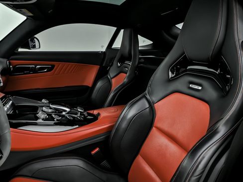 Used 2018 Mercedes-Benz AMG GT S image 22