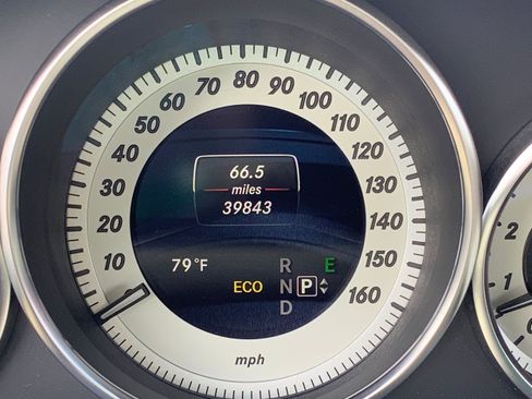 Used 2014 Mercedes-Benz E 350 4MATIC Sedan w/ Premium 1 Package image 26