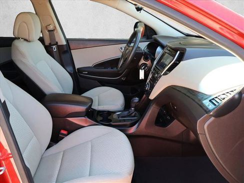 Used 2018 Hyundai Santa Fe SE FWD image 24