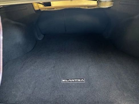 Used 2024 Hyundai Elantra Limited FWD image 3