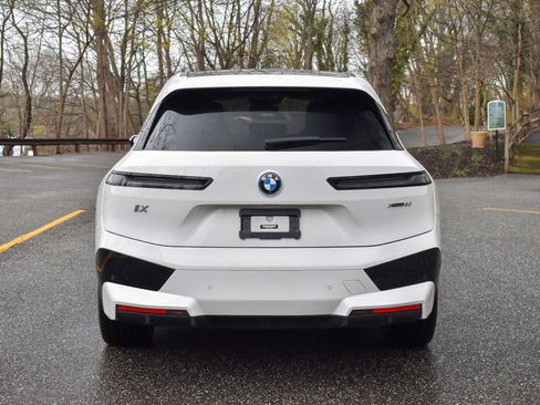 Used 2022 BMW iX xDrive50 w/ Premium Package image 7