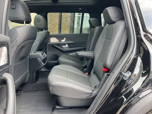 New 2025 Mercedes-Benz GLS 450 4MATIC image 24