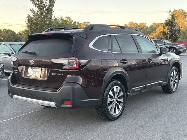 Used 2025 Subaru Outback Limited AWD/4WD image 3