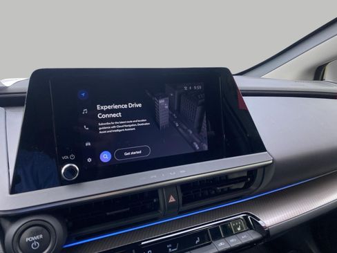 Used 2024 Toyota Prius XLE FWD image 19