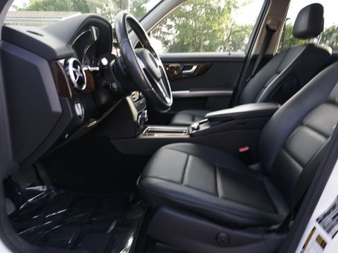 Used 2015 Mercedes-Benz GLK 350 2WD image 26