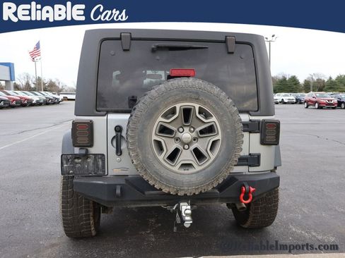 Used 2015 Jeep Wrangler Unlimited Rubicon w/ Connectivity Group image 20
