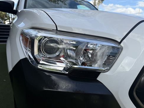 Used 2021 Toyota Tacoma SR RWD image 8
